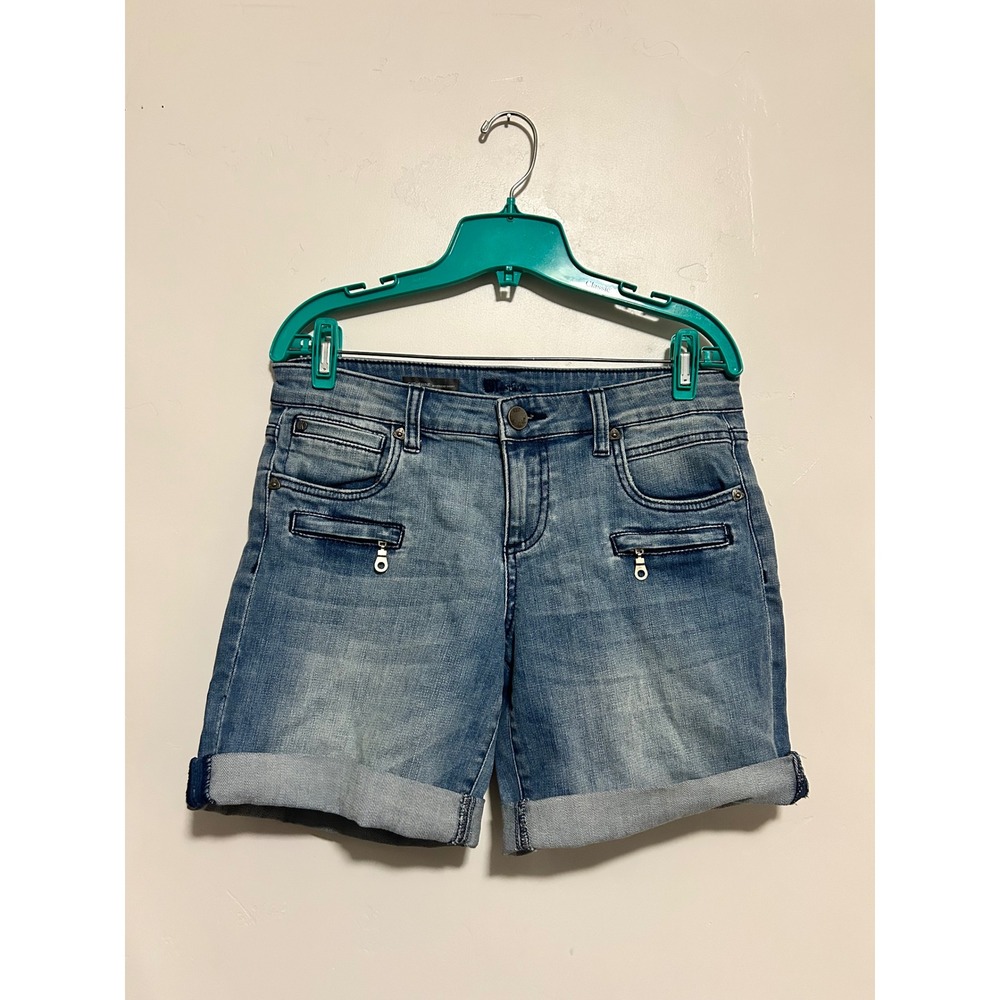 Kut from the Kloth Catherine Boyfriend‎ Shorts Light Wash Denim Size 6 nwt